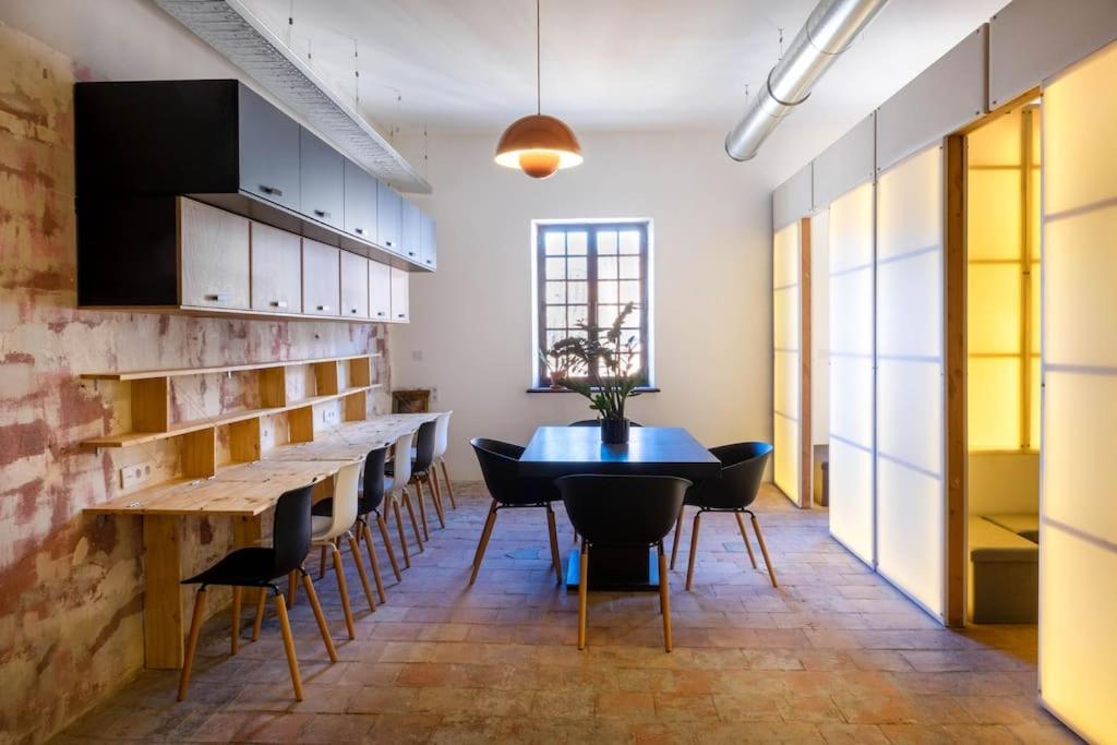 Heart Of Marseille, Loft Atypical & Spacious , Perfect For Couple And Couple With 1 Small Kid, Perfect For 2 Friends Buitenkant foto