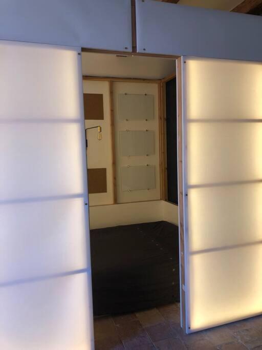 Heart Of Marseille, Loft Atypical & Spacious , Perfect For Couple And Couple With 1 Small Kid, Perfect For 2 Friends Buitenkant foto